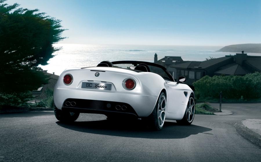  Alfa Romeo 8C Competizione Spider 2008 года  (фото 2 из 12)